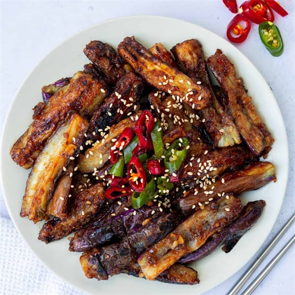 Stir-fried Eggplant with Chili Garlic Sauce