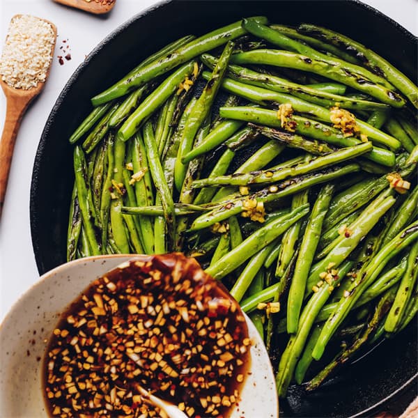 Stir-fried Green Beans with Chili Garlic Sauce