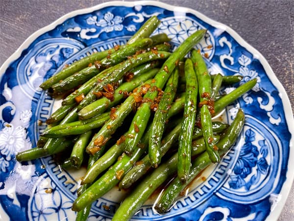 Stir-fried Green Beans with Chili Garlic Sauce