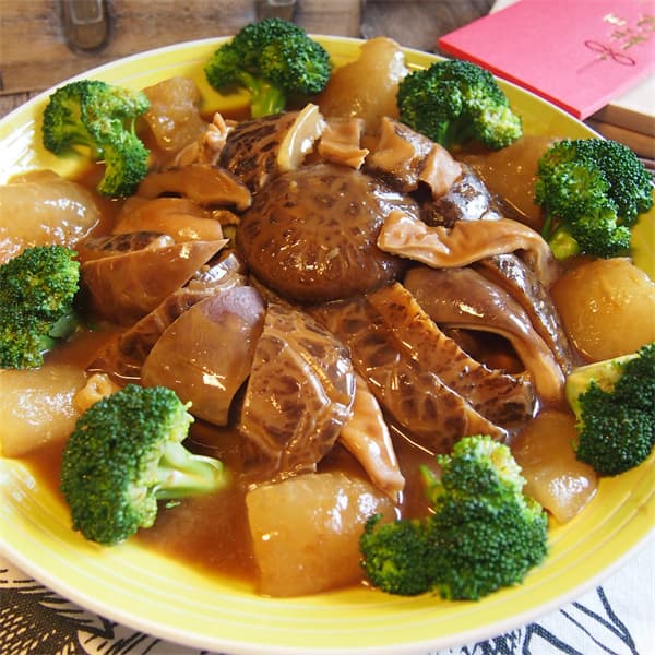 Braised Sea Cucumber with Pork Belly