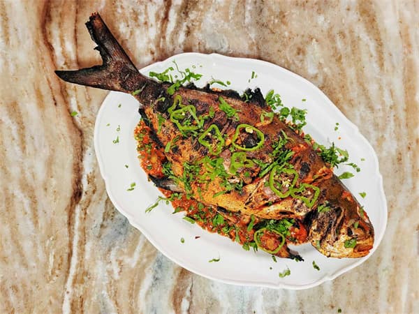 Grilled Fish with Chili Sauce