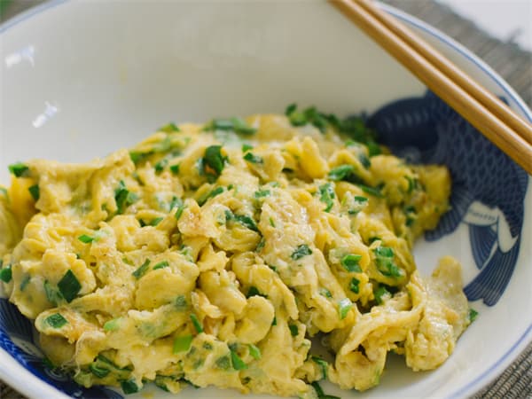 Scrambled Eggs with Chives