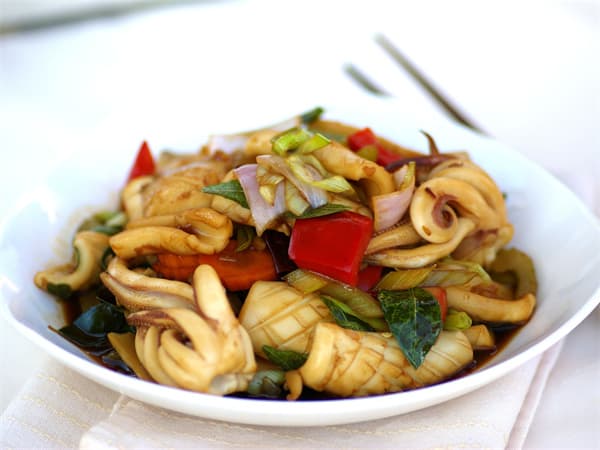 Spicy Stir-Fried Squid with Chili Oil