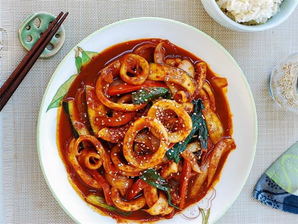 Spicy Stir-Fried Squid with Chili Oil