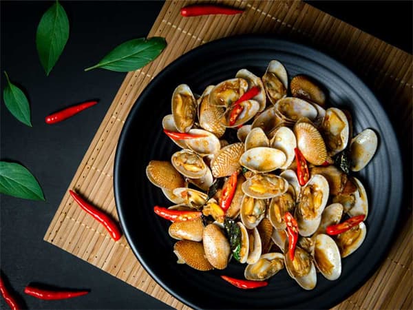 Stir-Fried Clams with Black Bean Sauce