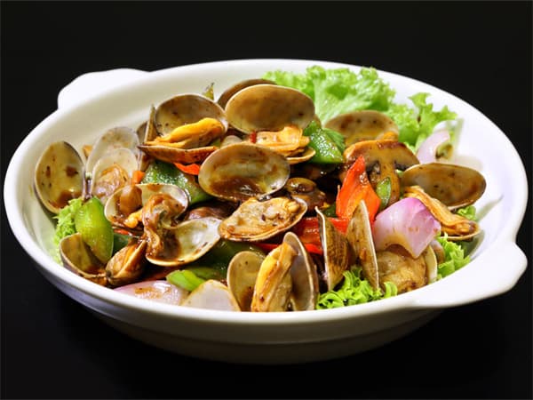 Stir-Fried Clams with Black Bean Sauce