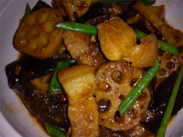 Stir-Fried Lotus Root with Pork