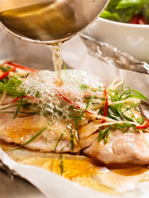 Stir-fried Fish with Ginger and Scallions